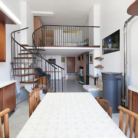 Belvedere Sul Lago Cinque Apartment *